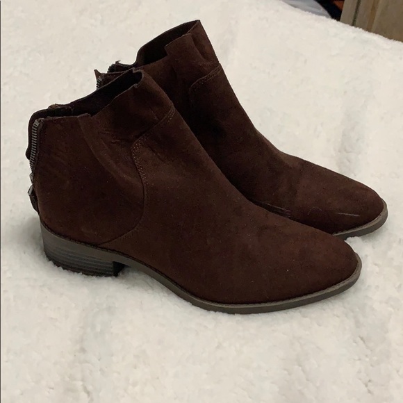 Maroon booties - Picture 1 of 4